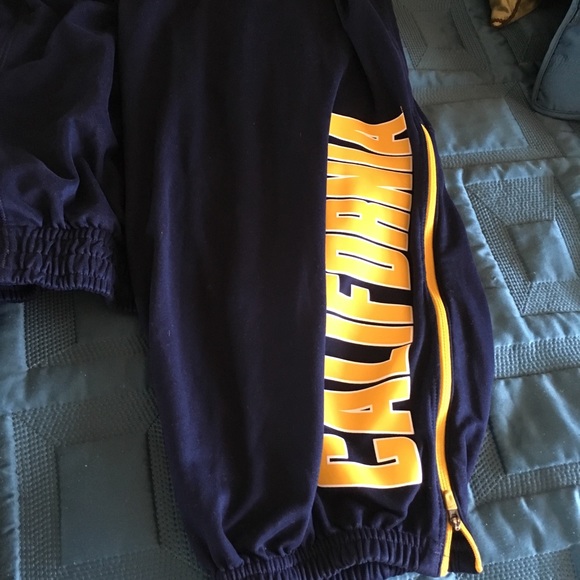 Men’s navy Cal Bears sweatpants - Picture 3 of 3